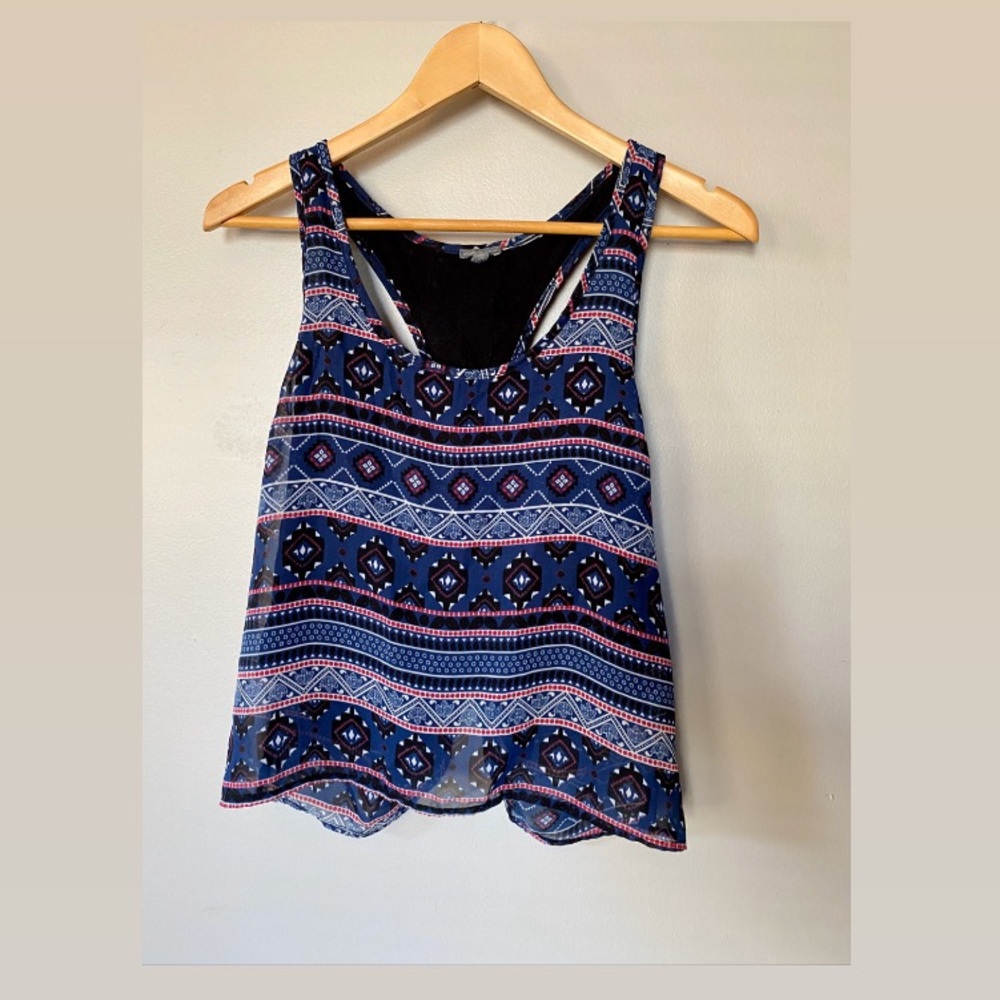 Charlotte Russe Cropped Top (M)